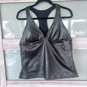 New! Unbridled workout top.